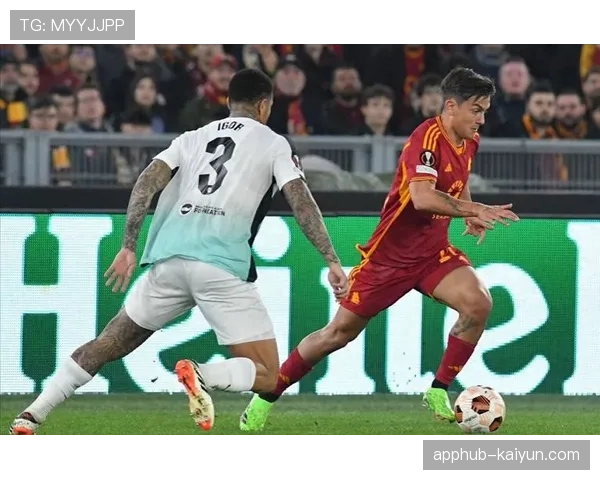 快报:迪巴拉助攻卢卡库破门,罗马通过连续一脚传递打穿对手肋部防守 快报:迪巴拉助攻卢卡库破门,罗马通过连续一脚传递打穿对手肋部防守